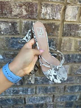 Lust for Life LL-Darling Grey Snakeskin Strappy Kitten Heel Sandals - Size 7.5